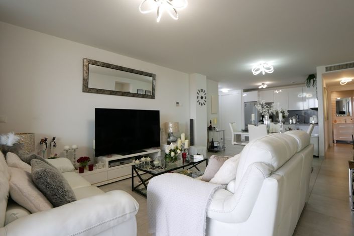 Image No.12-3 Bed Apartment for sale
