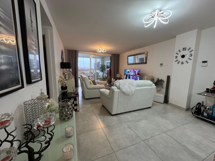 Image No.18-3 Bed Apartment for sale