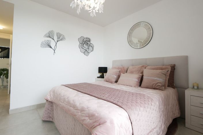 Image No.22-3 Bed Apartment for sale