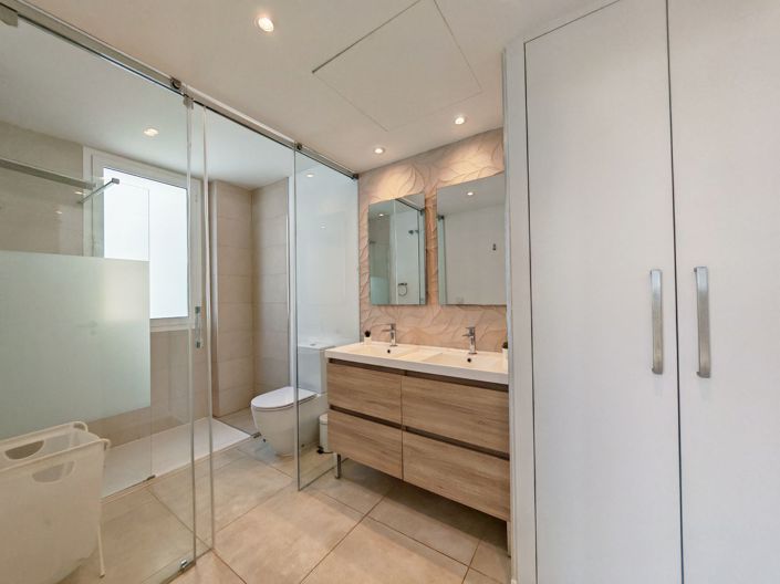 Image No.12-3 Bed Apartment for sale