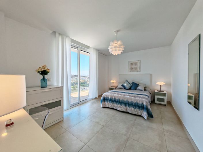 Image No.9-3 Bed Apartment for sale