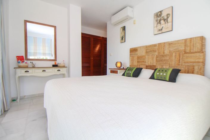 Image No.23-3 Bed Apartment for sale