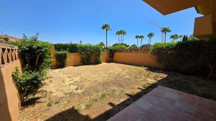 Image No.22-4 Bed Townhouse for sale