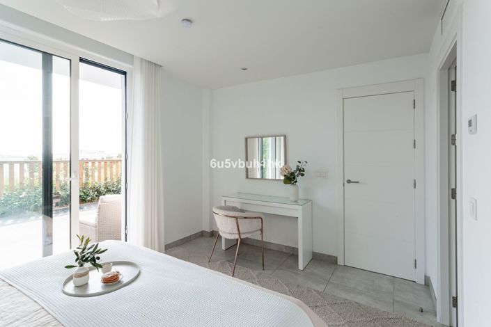Image No.10-3 Bed Apartment for sale