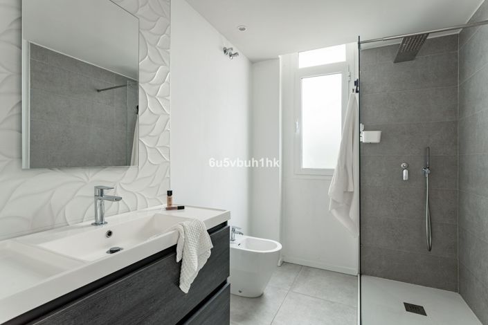 Image No.13-3 Bed Apartment for sale