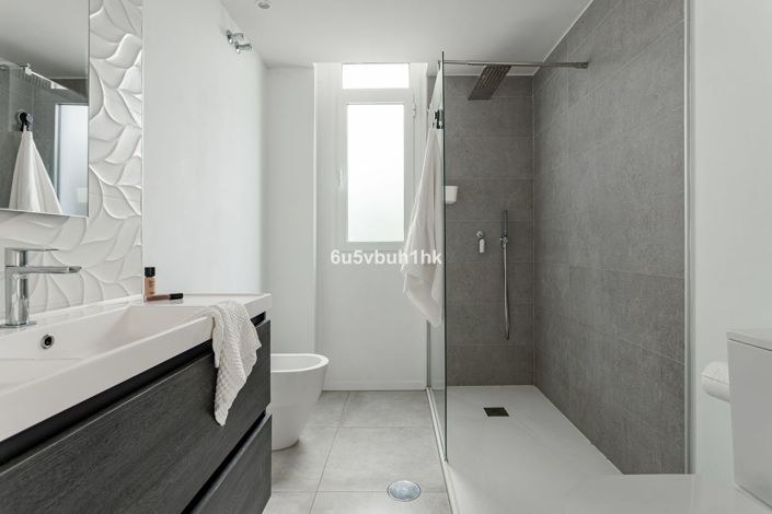 Image No.14-3 Bed Apartment for sale