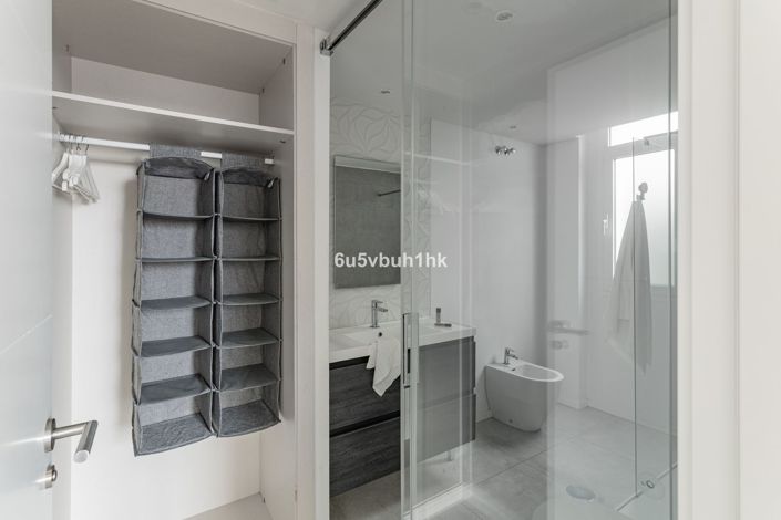 Image No.15-3 Bed Apartment for sale
