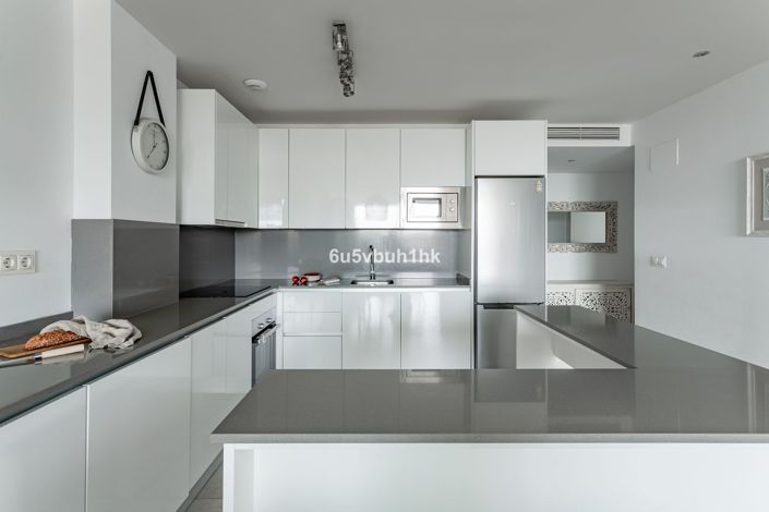 Image No.8-3 Bed Apartment for sale