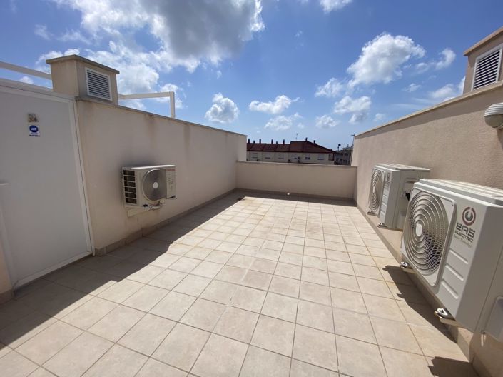 Image No.20-3 Bed Apartment for sale