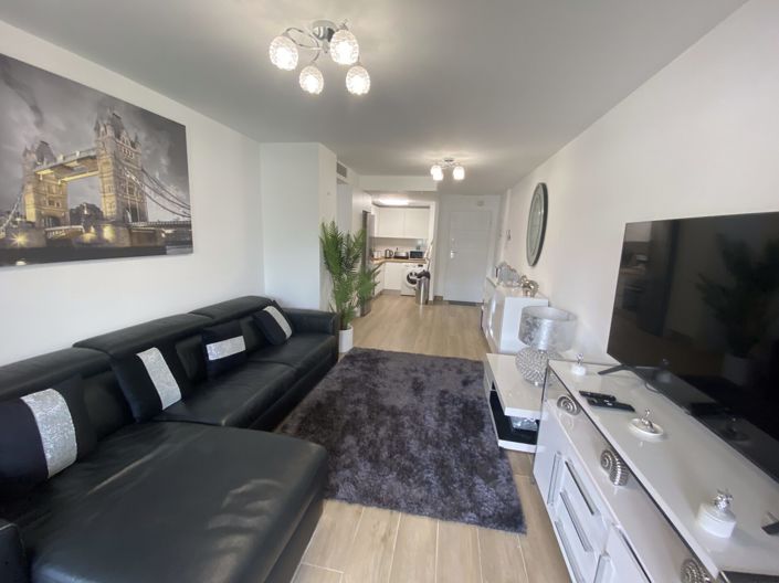 Image No.7-3 Bed Apartment for sale