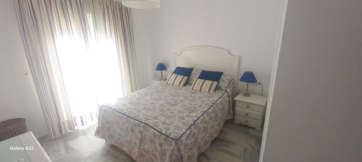 Image No.10-3 Bed Apartment for sale