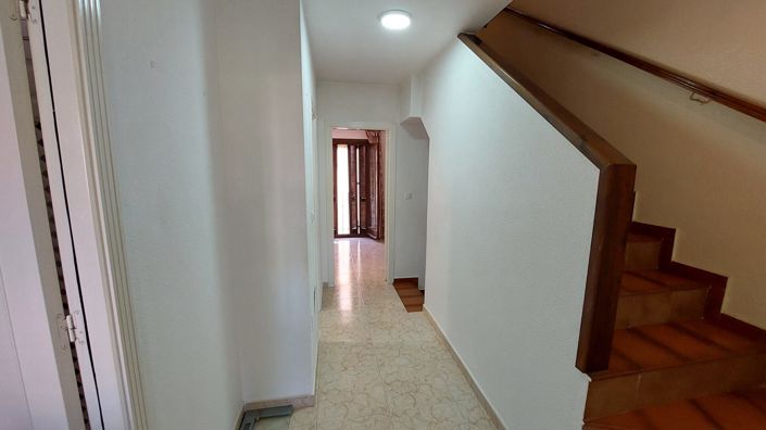 Image No.25-4 Bed Apartment for sale