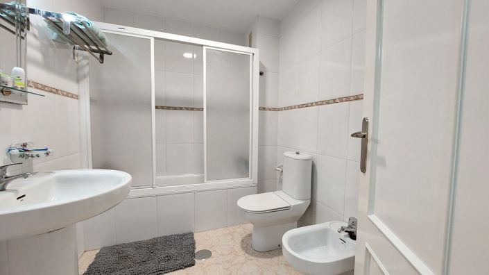 Image No.26-4 Bed Apartment for sale