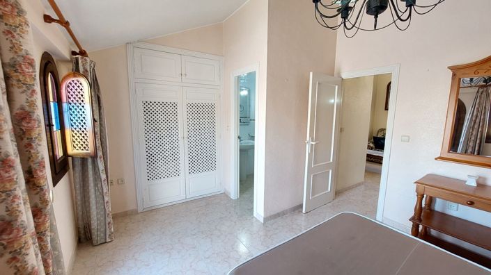 Image No.29-4 Bed Apartment for sale