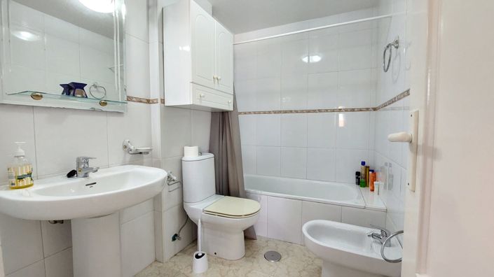 Image No.30-4 Bed Apartment for sale