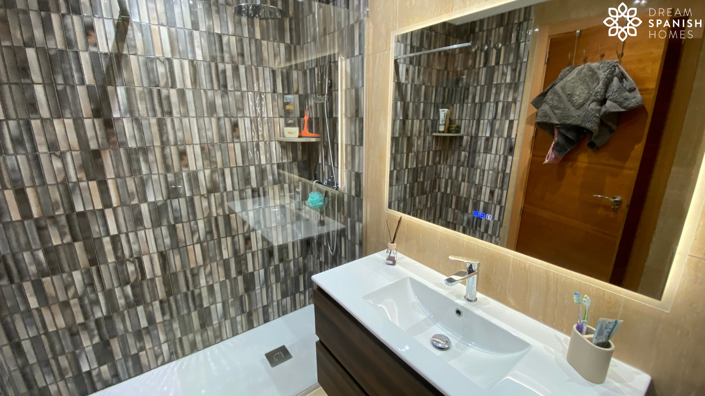 Image No.18-3 Bed Apartment for sale