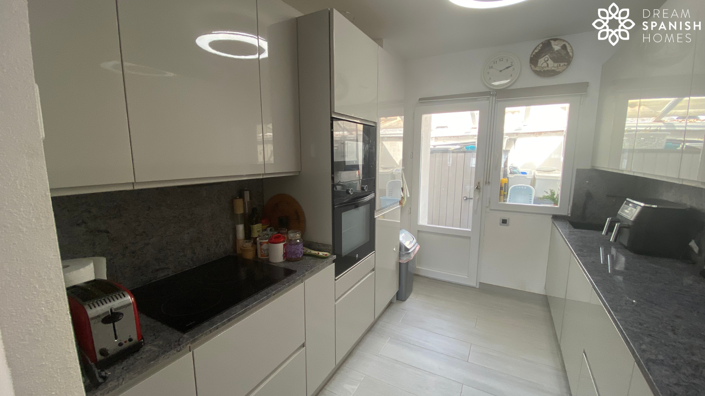 Image No.10-2 Bed Bungalow for sale