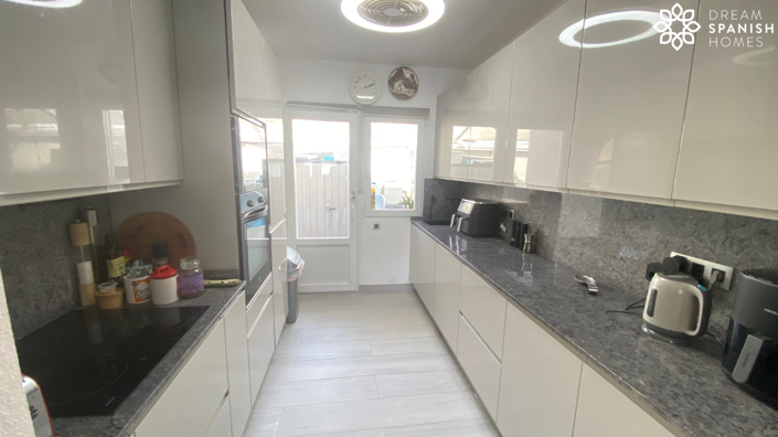 Image No.9-2 Bed Bungalow for sale