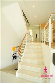 koh-samui-freehold-apartment-for-sale-stairs