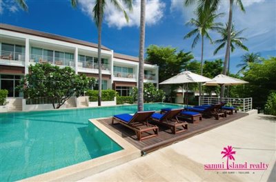 koh-samui-freehold-apartment-for-sale-swimming-pool-1