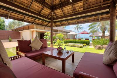 Koh-Samui-Beachfront-Property-Sala-Seating