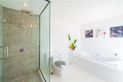 White-Stone-Villa-Ko-Samui-Shower