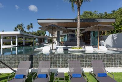 Sea-Renity-Samui-Beachfront-Sun-Loungers