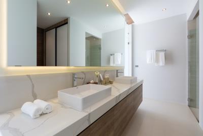 Sea-Renity-Samui-Master-Bathroom