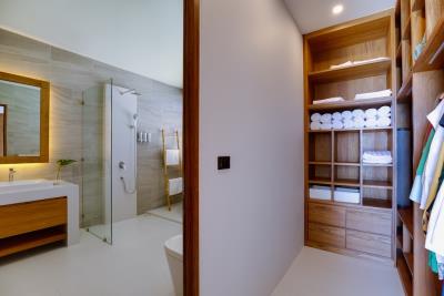 Luxury-Villa-Samui-Bedroom-Closet