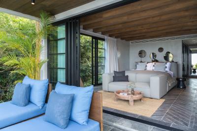 Clay-8-Ko-Samui-Bedroom1-Terrace
