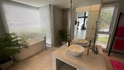 Ko-Samui-Property-Bathtub