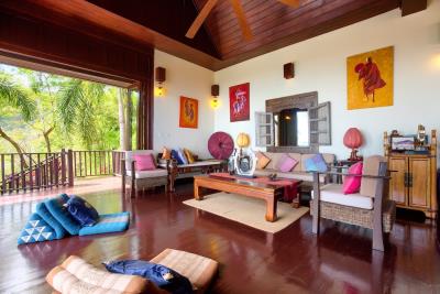 Villa-Thai-Teak-Bedroom