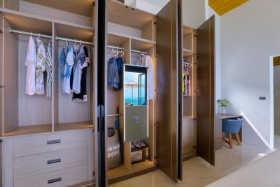 Sea-View-Ko-Samui-Property-Master-Closet