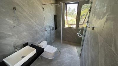 Villa-Tujuh-Bathroom