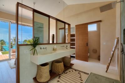 Pacific-Palisade-Villa-Boho-Bathroom