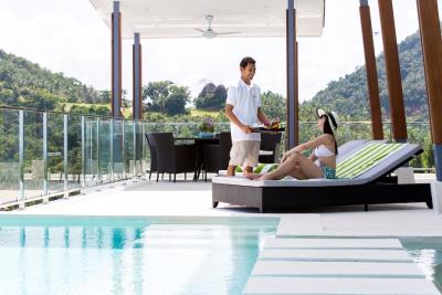Luxury-Koh-Samui-Property-Sun-Loungers