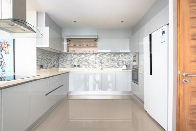 Azur-Samui-Penthouse-Apartment-Kitchen