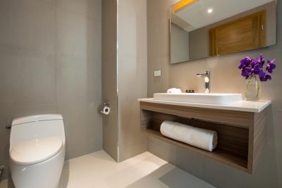 Azur-Koh-Samui-Apartment-Bathroom-2