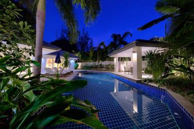 Beachside-Property-Koh-Samui-Pool-Night