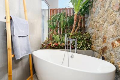Chaweng-Noi-Property-Samui-Bathtub