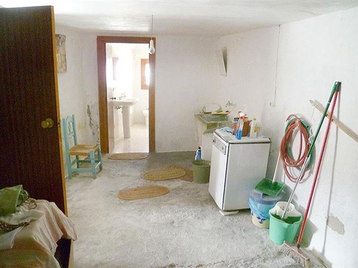 Image No.16-3 Bed Village House for sale