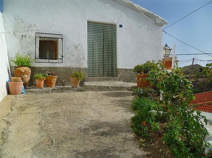 Image No.25-3 Bed Village House for sale