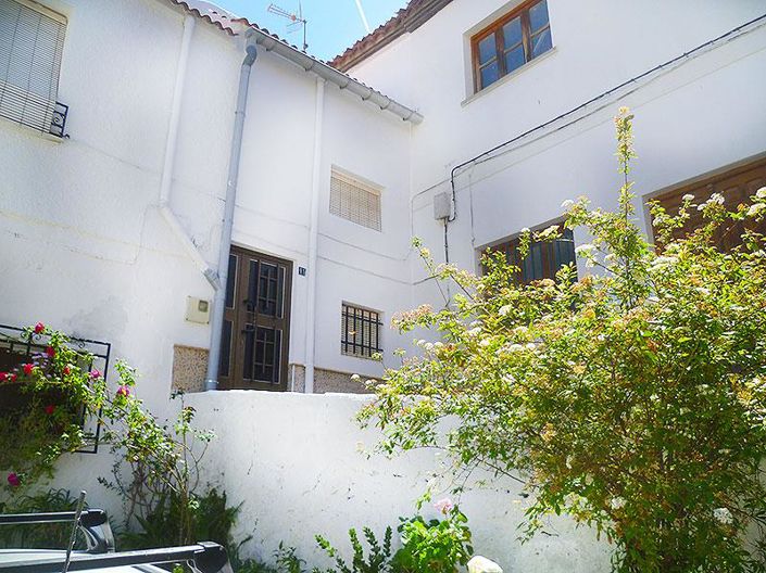 Image No.17-3 Bed Village House for sale