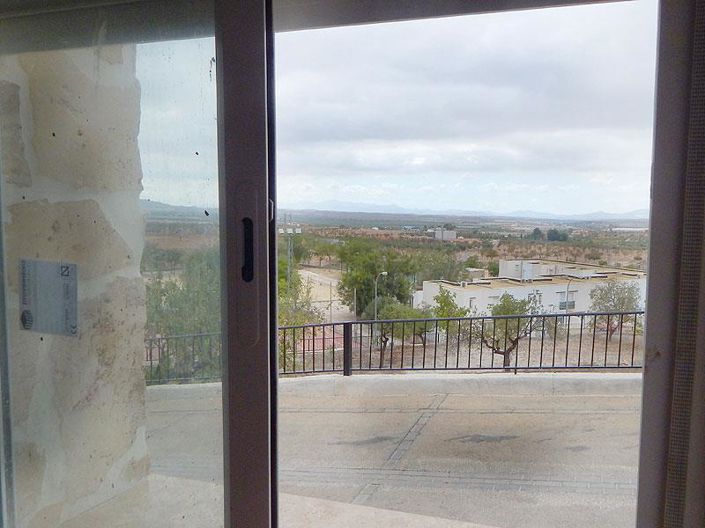 Image No.16-4 Bed Townhouse for sale