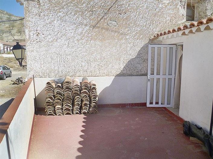 Image No.12-3 Bed Country House for sale