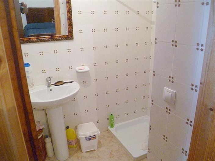 Image No.18-3 Bed Country House for sale