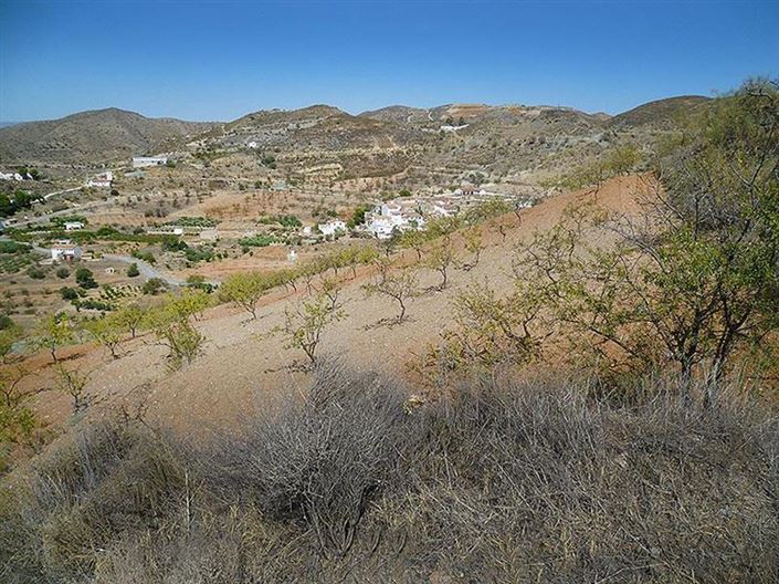 Image No.24-3 Bed Country House for sale