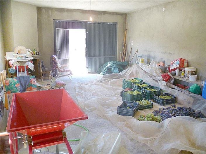 Image No.32-3 Bed Country House for sale