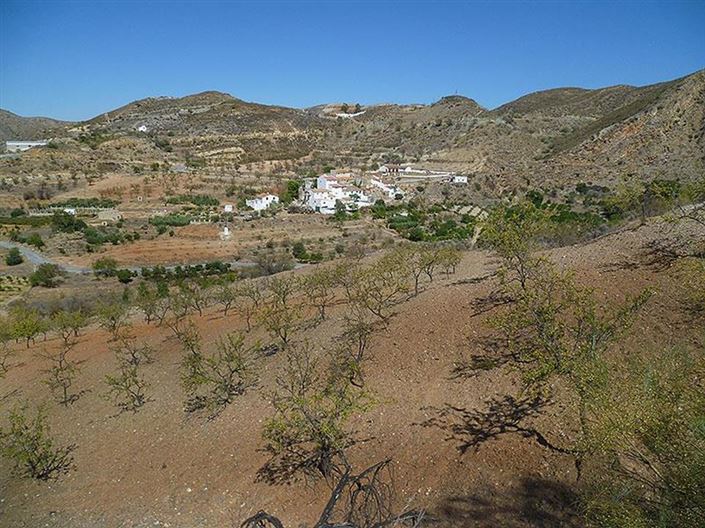 Image No.6-3 Bed Country House for sale