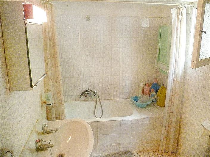 Image No.12-3 Bed Village House for sale